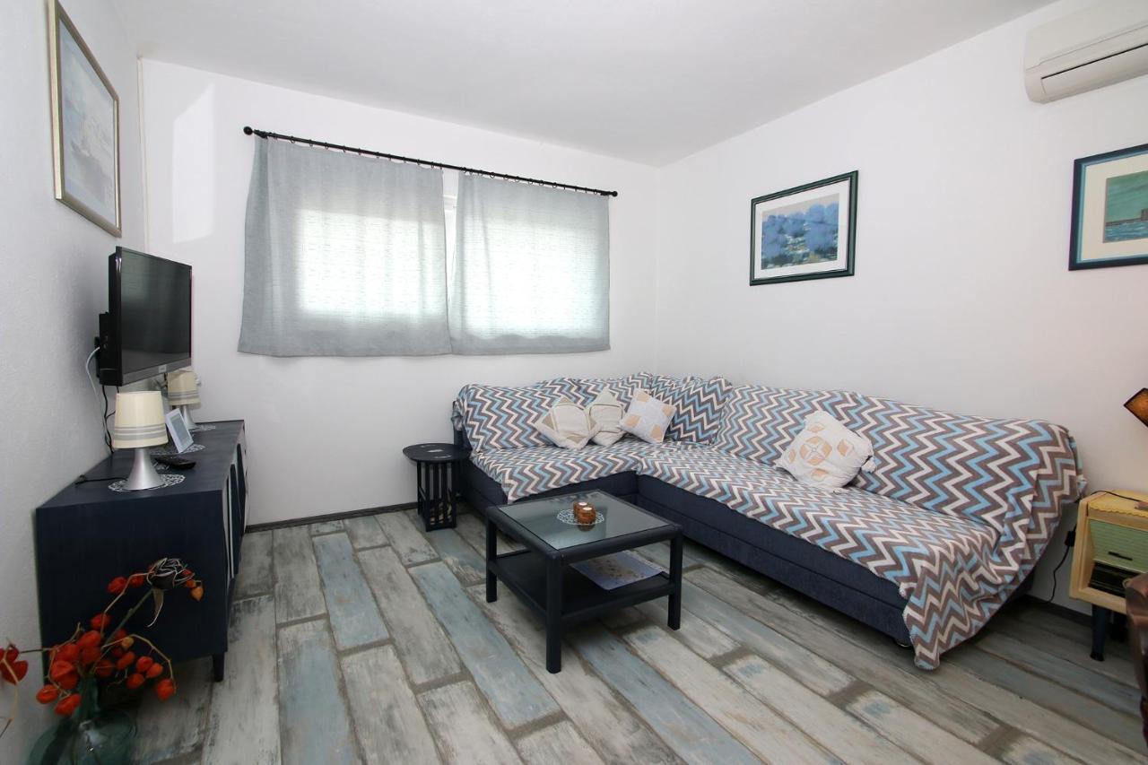 Apartments By The Sea Vinjerac, Zadar - 13811 ポセダリェ エクステリア 写真